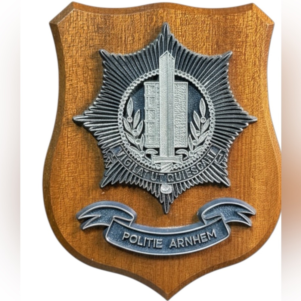 Politie Arnhem Dutch Police Plaque Metal Badge Shield Netherlands